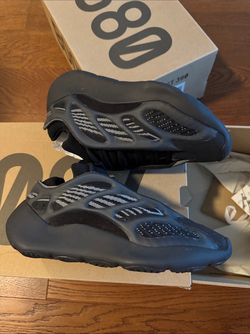 Yeezy Sneakers in Black and Gray - Picture 5 of 10